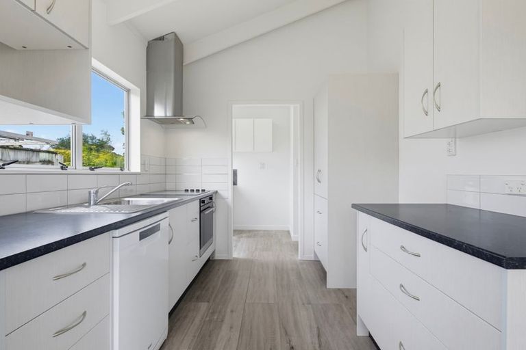 Photo of property in 17 Tui Grove, Paihia, 0200