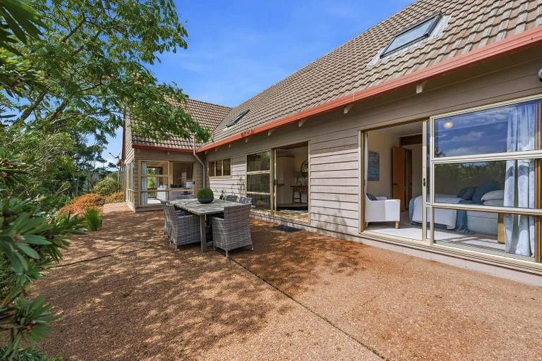 Photo of property in 39 Robinson Road, Whitianga, 3510