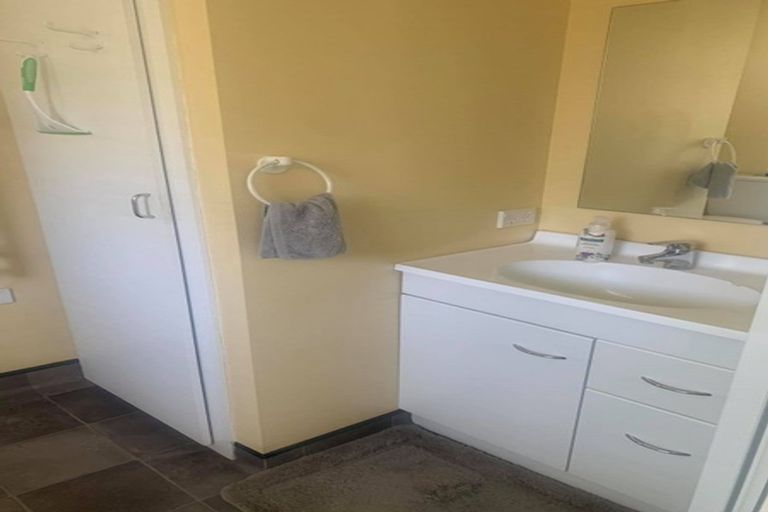 Photo of property in 530 Halswell Road, Halswell, Christchurch, 8025