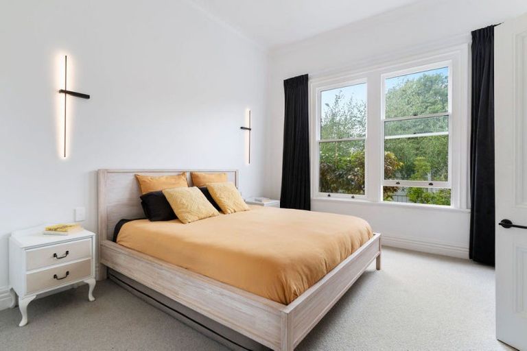 Photo of property in 250 Main Street, Greytown, 5712