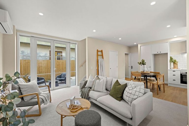 Photo of property in 2/44 Cleveland Street, Edgeware, Christchurch, 8013
