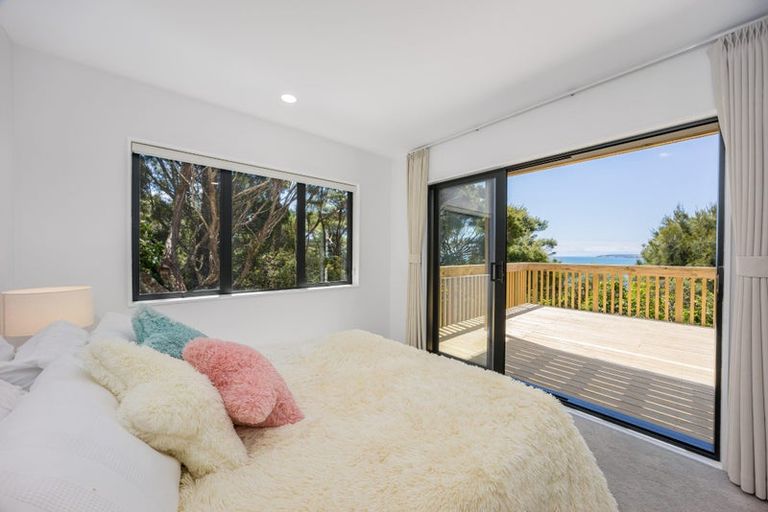 Photo of property in 254a Whangaparaoa Road, Red Beach, 0932