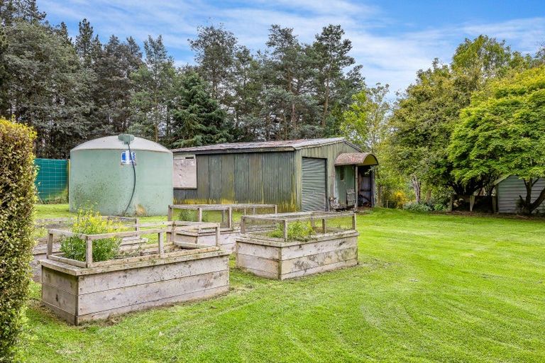 Photo of property in 211 Summerhill Road, Cust, Rangiora, 7471