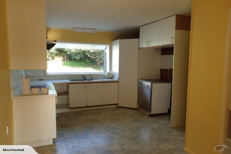 Photo of property in 6 Arahoe Road, New Lynn, Auckland, 0600