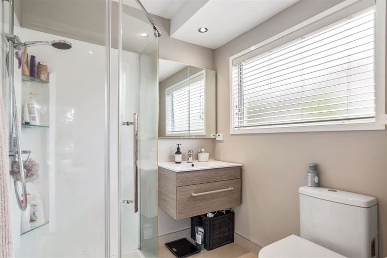 Photo of property in 20 Sailfish Drive, West Harbour, Auckland, 0618