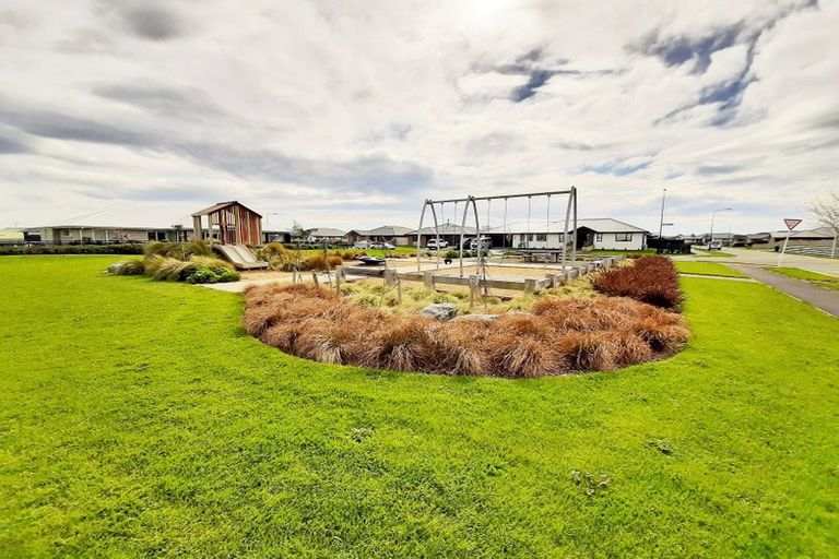 Photo of property in 8 Lawrence Drive, Rolleston, 7614