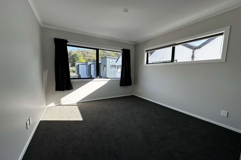 Photo of property in 8/64 Glen Road, Stokes Valley, Lower Hutt, 5019