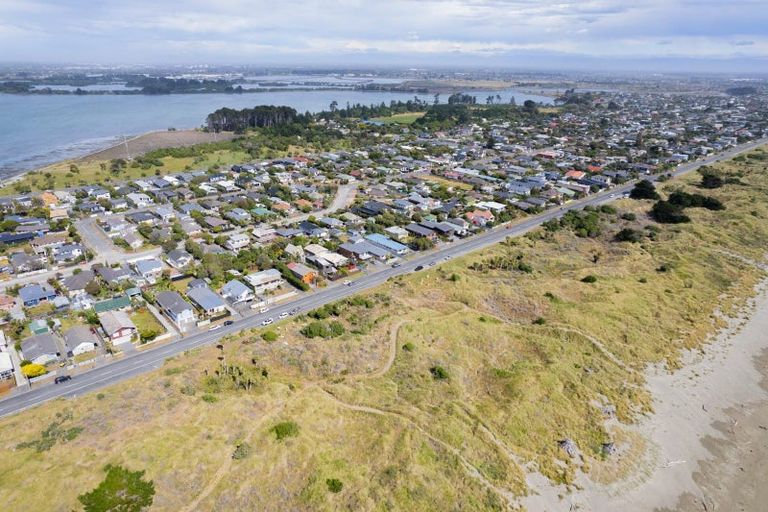 Photo of property in 2/528 Marine Parade, South New Brighton, Christchurch, 8062