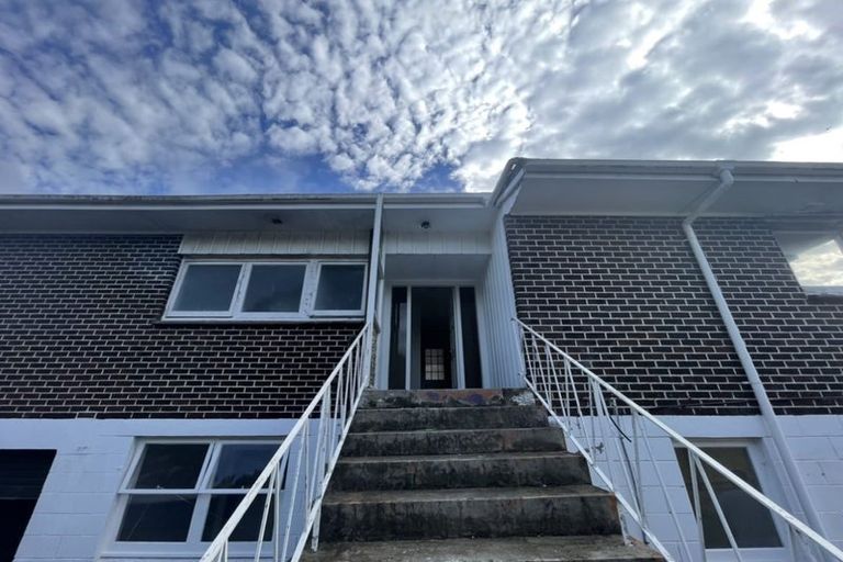 Photo of property in 30 Ramillies Place, Glenfield, Auckland, 0629