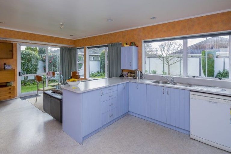 Photo of property in 272a Te Moana Road, Waikanae, 5036