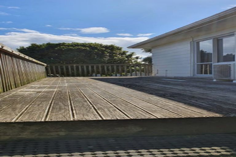 Photo of property in 26 Burbank Avenue, Manurewa, Auckland, 2102