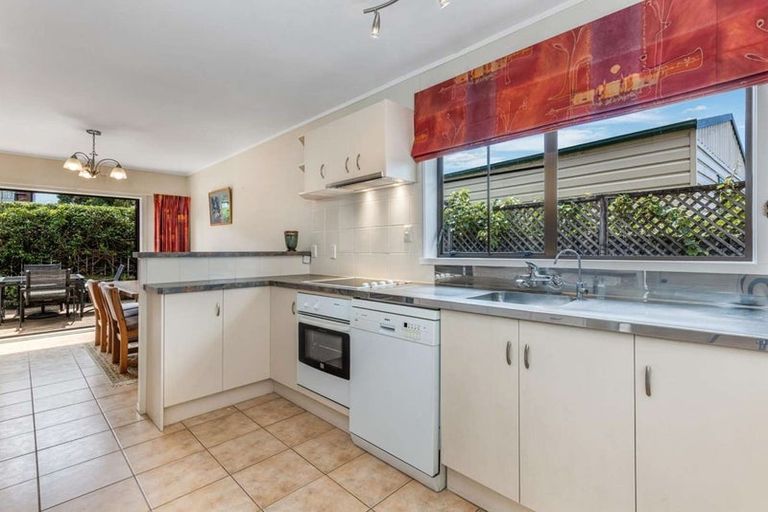 Photo of property in 1/34 Takapu Street, Henderson, Auckland, 0612