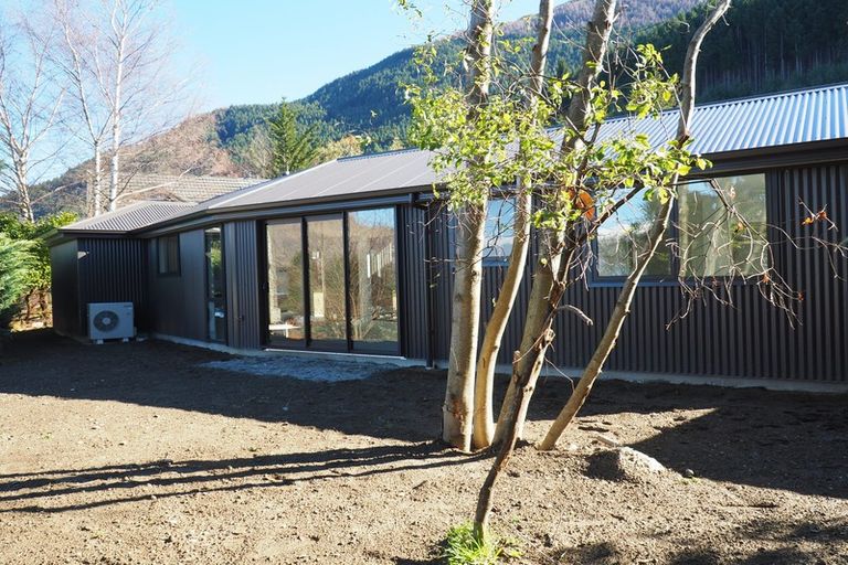 Photo of property in 16b Lochy Road, Fernhill, Queenstown, 9300