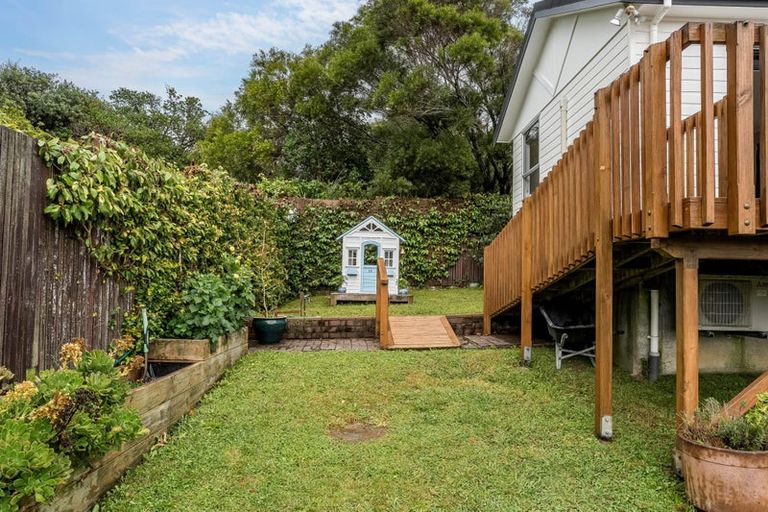 Photo of property in 12 Halyard Place, Whitby, Porirua, 5024