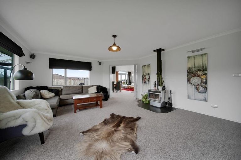 Photo of property in 42 Redwood Crescent, Hurdon, New Plymouth, 4310