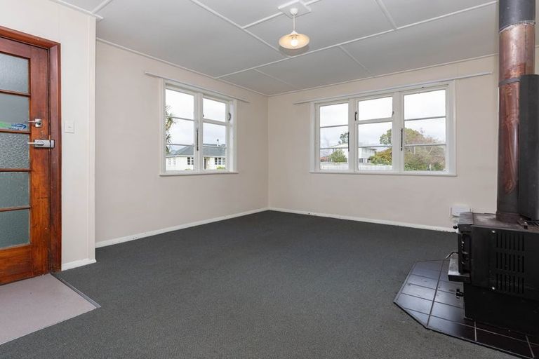 Photo of property in 14 Colvin Street, Westport, 7825