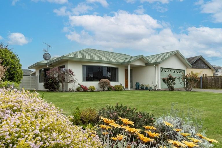 Photo of property in 6 Belgrave Place, Taradale, Napier, 4112