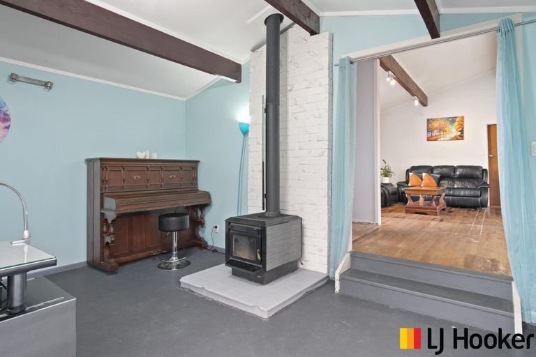 Photo of property in 3 Cargill Street, Papakura, 2110