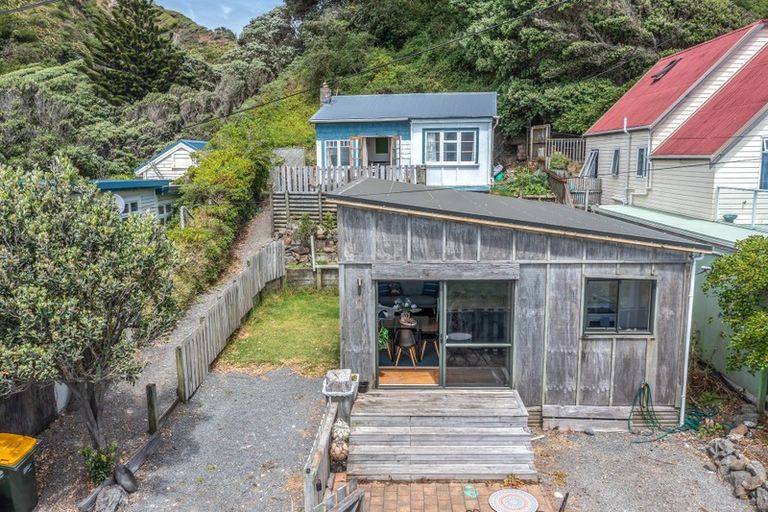 Photo of property in 27 Ocean Parade, Pukerua Bay, 5026