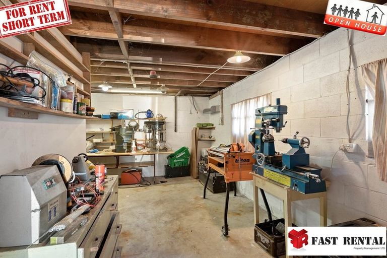 Photo of property in 3 The Rosebowl, Sunnyhills, Auckland, 2010