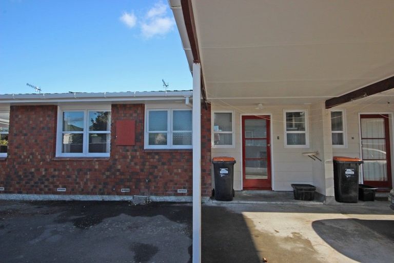 Photo of property in 676 Main Street, Palmerston North, 4414