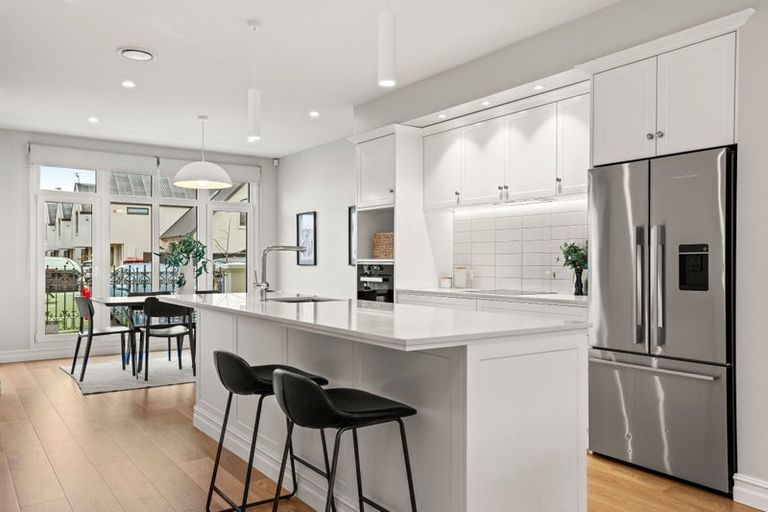 Photo of property in 14 Ayr Street, Riccarton, Christchurch, 8011