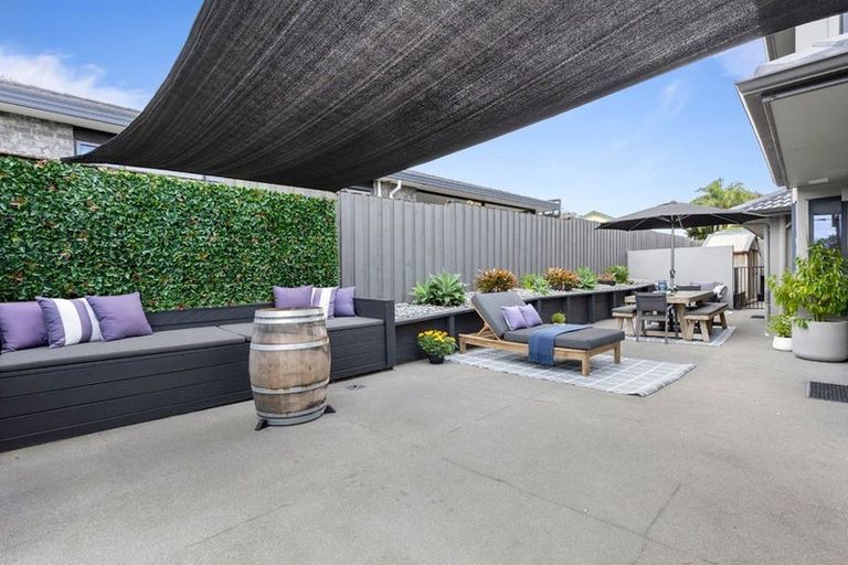 Photo of property in 6 Sample Road, Albany, Auckland, 0632