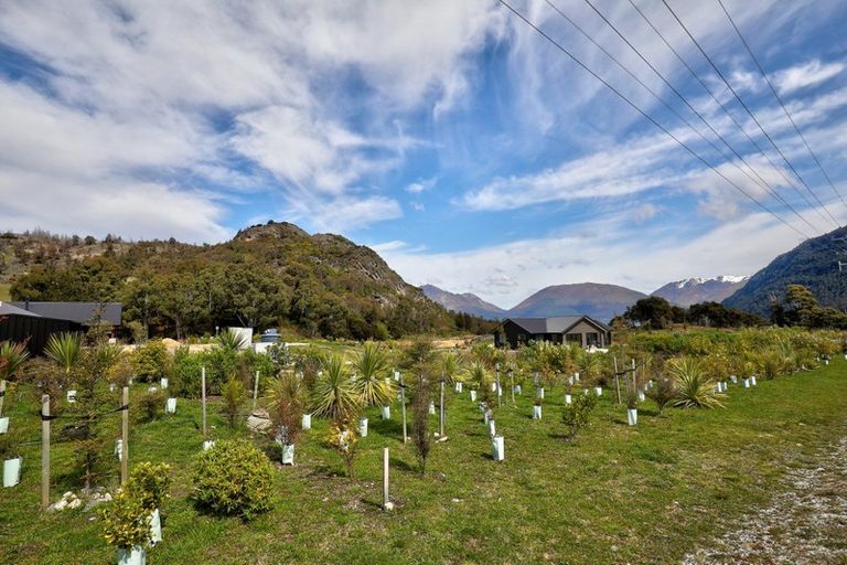 Photo of property in 27 Peregrine Falcon Road, Mount Creighton, Queenstown, 9371