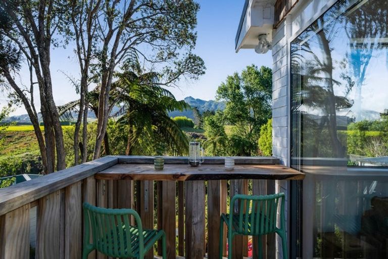 Photo of property in 17 Linda Street, Oakura, 4314