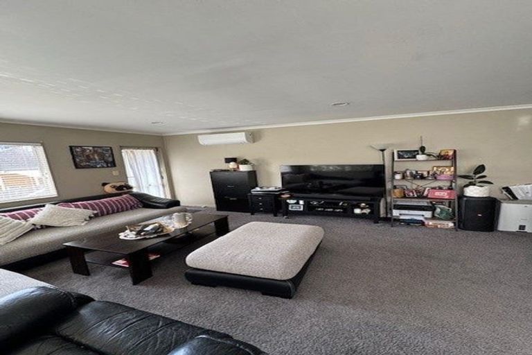 Photo of property in 54 Helvetia Drive, Browns Bay, Auckland, 0630
