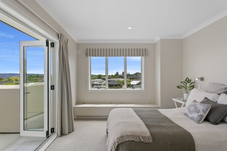 Photo of property in 24 Botanical Heights Drive, Waipahihi, Taupo, 3330