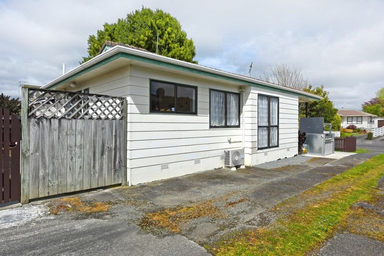 Photo of property in 1/52 Henry Street, Ebdentown, Upper Hutt, 5018
