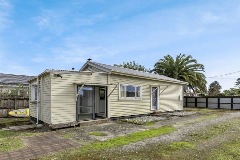 Photo of property in 12 Forbes Street, Westport, 7825