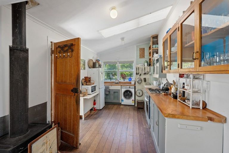 Photo of property in 16 Rangiuru Road, Otaki Beach, Otaki, 5512