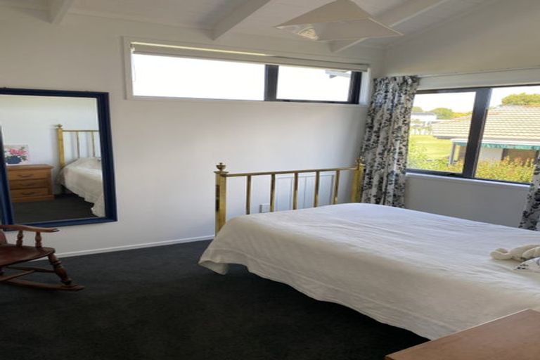 Photo of property in 52 Links View Drive, Omokoroa, 3114