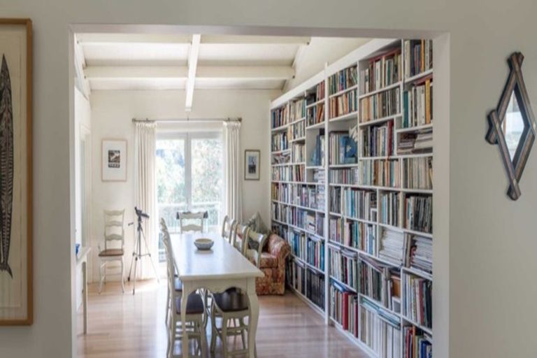 Photo of property in 1a Sherwood Lane, Cashmere, Christchurch, 8022