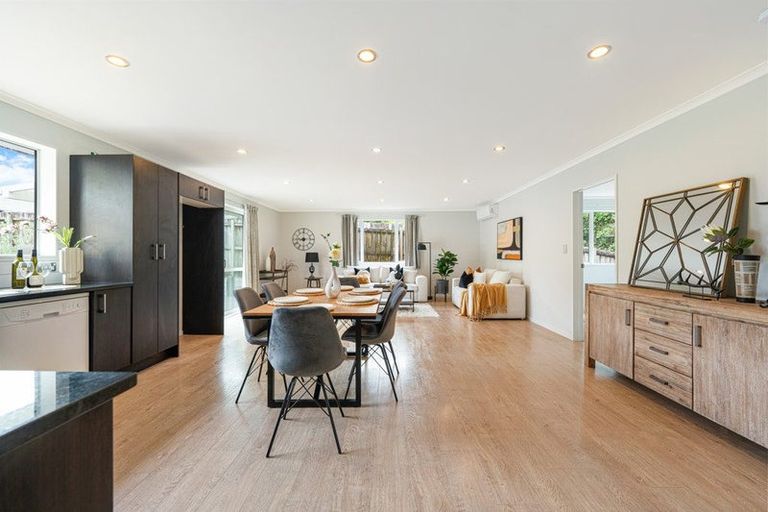 Photo of property in 1d Kuaka Place, New Lynn, Auckland, 0600