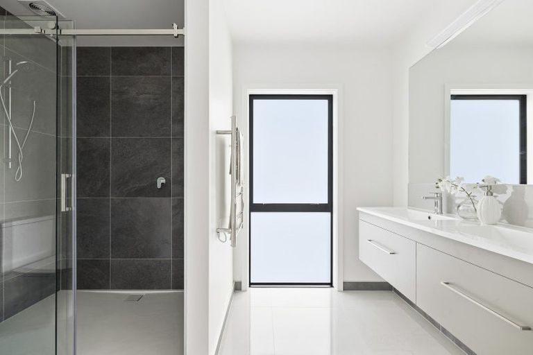 Photo of property in 10 Bob Carter Place, Welcome Bay, Tauranga, 3175