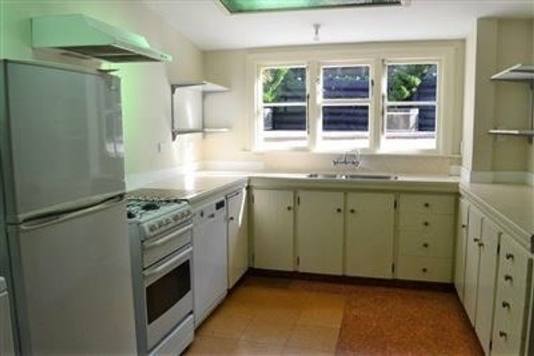 Photo of property in 43 Roxburgh Street, Mount Victoria, Wellington, 6011