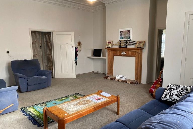Photo of property in 30 Cambria Street, Hawera, 4610