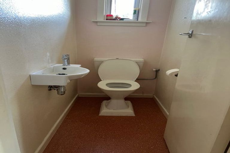 Photo of property in 16 Bradshaw Terrace, Riccarton, Christchurch, 8011