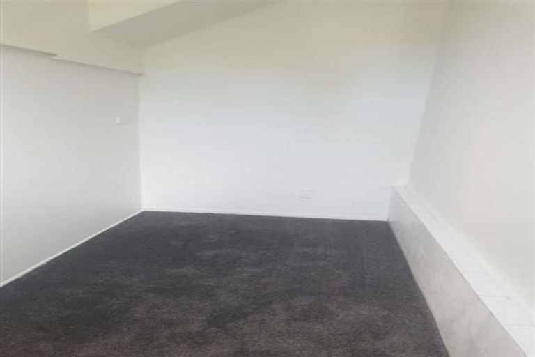 Photo of property in 6 Tawavale Crescent, Totara Vale, Auckland, 0629