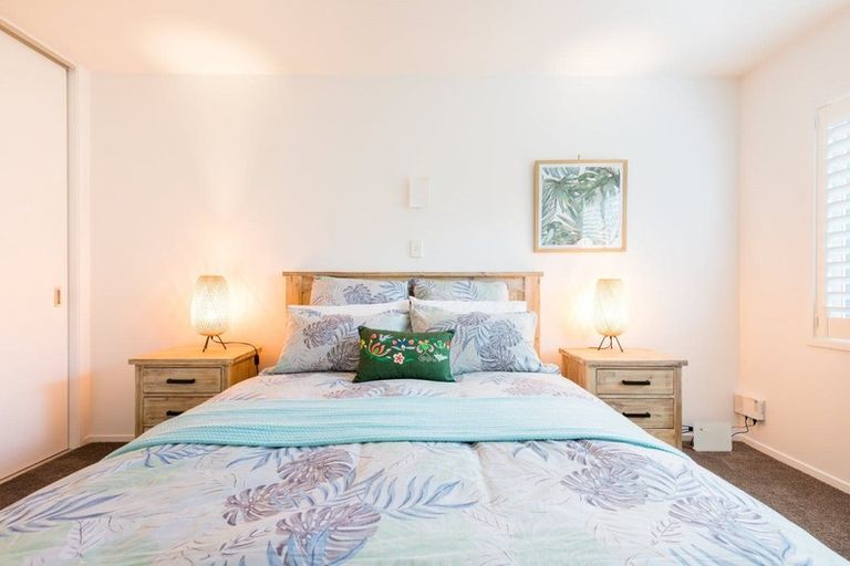 Photo of property in 1/11 Garmons Way, Castor Bay, Auckland, 0620