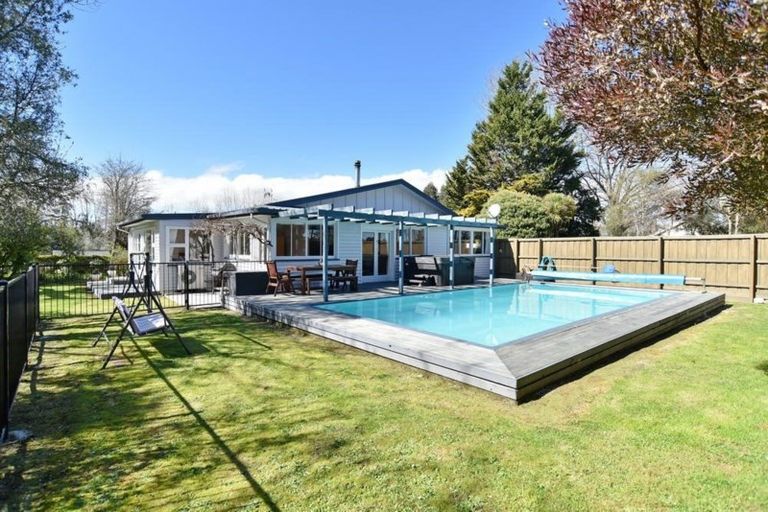 Photo of property in 200 Loburn Whiterock Road, Loburn, Rangiora, 7472