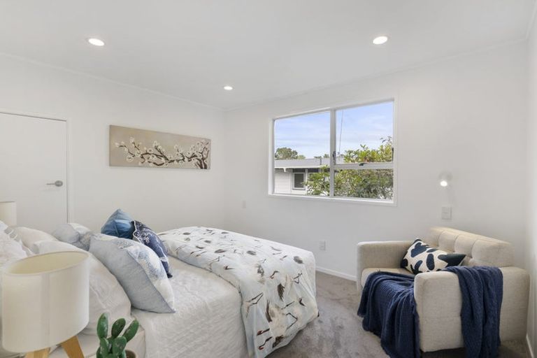 Photo of property in 15 Cunliffe Place, Glenfield, Auckland, 0629