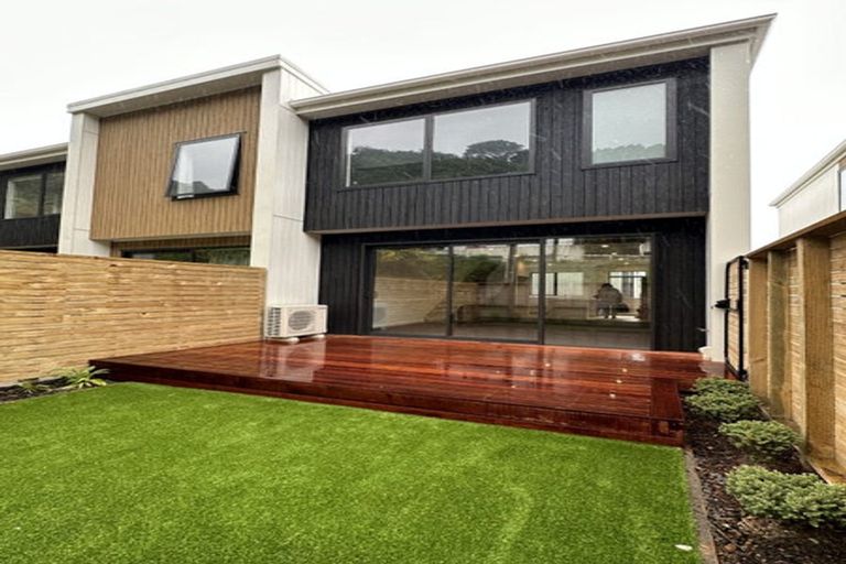 Photo of property in 175c Sutherland Road, Lyall Bay, Wellington, 6022