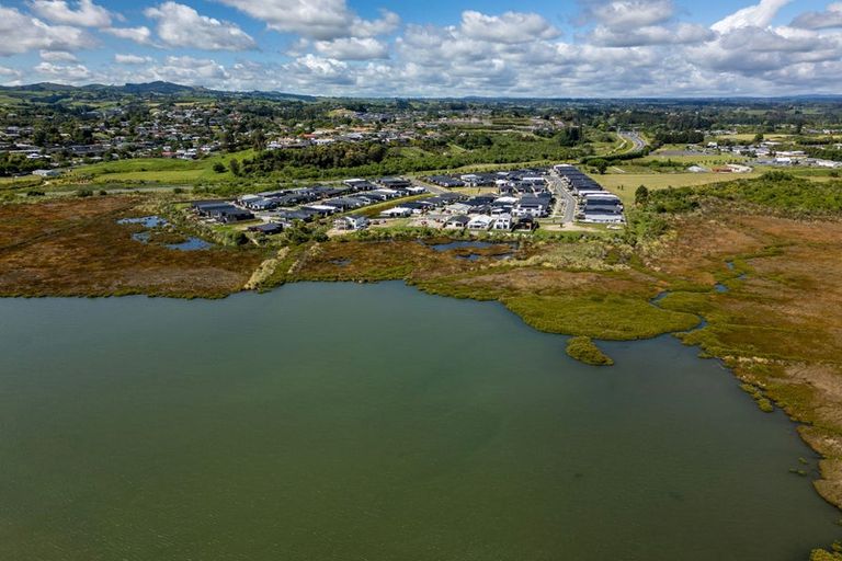 Photo of property in 37 Hinaki Street, Poike, Tauranga, 3112