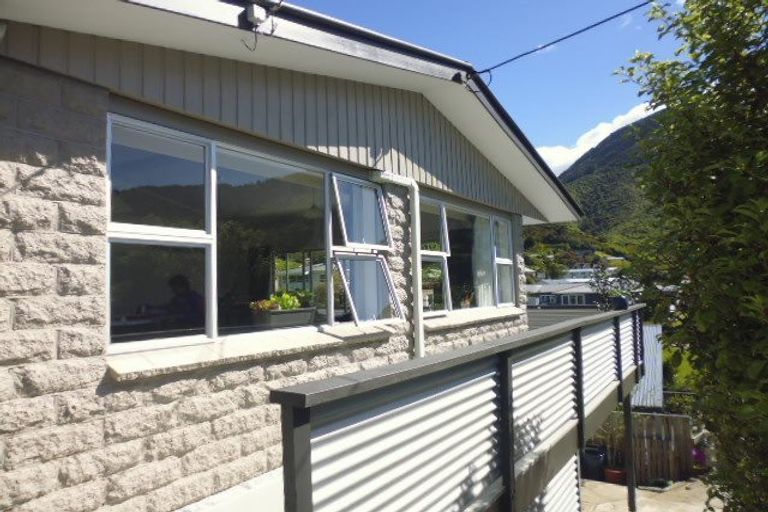 Photo of property in 50 Scotland Street, Picton, 7220