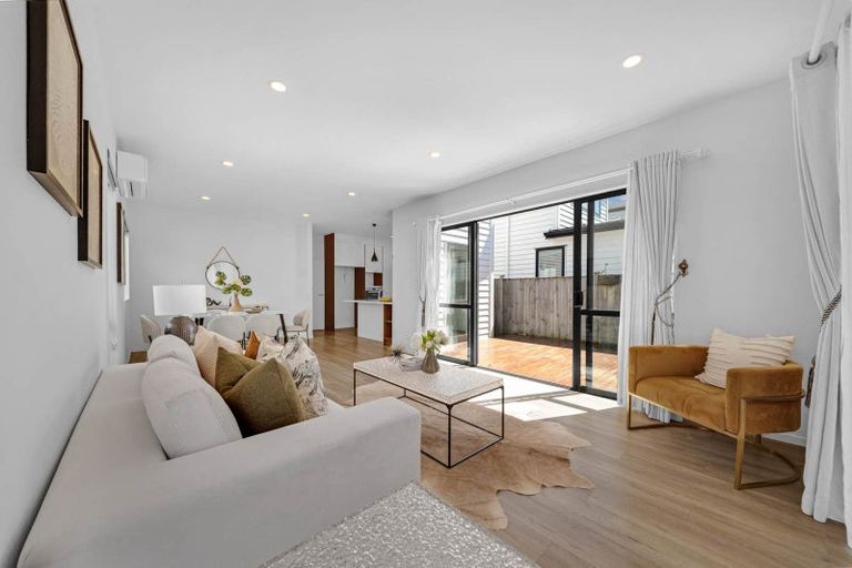 Photo of property in 68 Kano Way, Hobsonville, Auckland, 0616