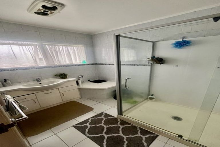 Photo of property in 2/10 Paton Avenue, Papatoetoe, Auckland, 2025